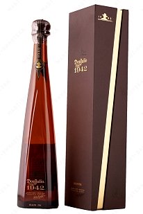 Спиртной напиток "Текила Дон  Хулио 1942 Аньехо" 0,75 л в п/у