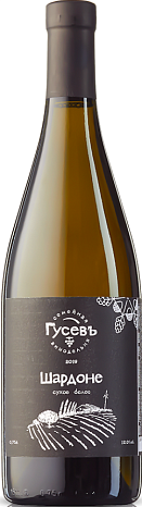Вино "Шардоне" сухое белое 0,75 л (Гусев)